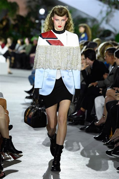 collezione cruise 2020 louis vuitton new york|Women's Cruise 2020 Collection: Key Looks .